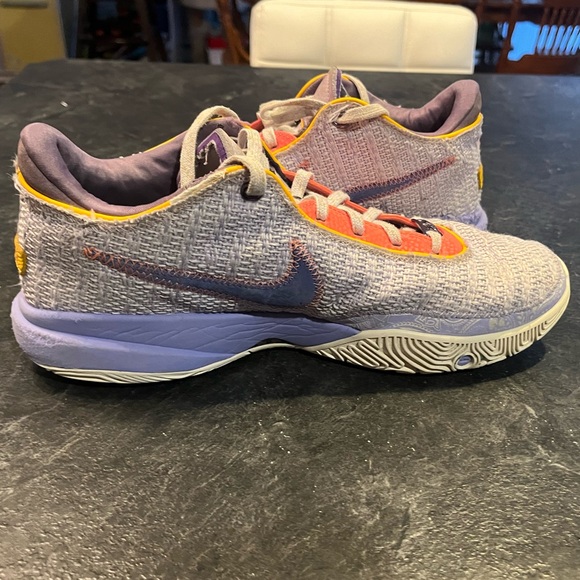 Nike Lebron 20 XX Violet Frost Metallic - Size 11 - Picture 2 of 5